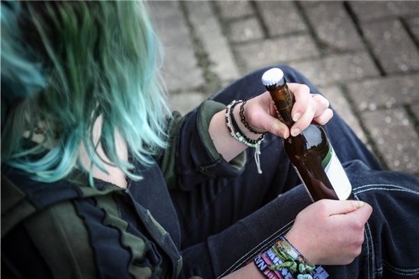 In Norden und auf Norderney kommen Jugendliche leicht an Alkohol